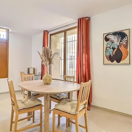 Apartment De 70m2 En Rdc A 6 Mn A Pied Des Monuments